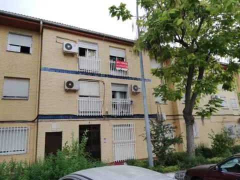 Flat in calle Palacio Valdés